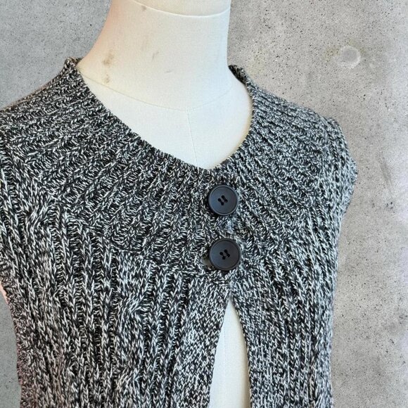 grey sleeveless cardigan - Picture 7 of 7